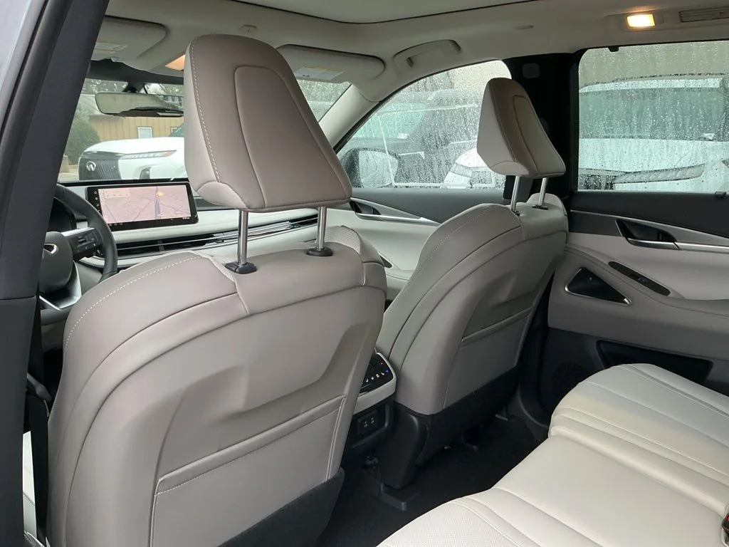 New 2026 GRAPHITE SHADOW INFINITI Luxe FWD image 28