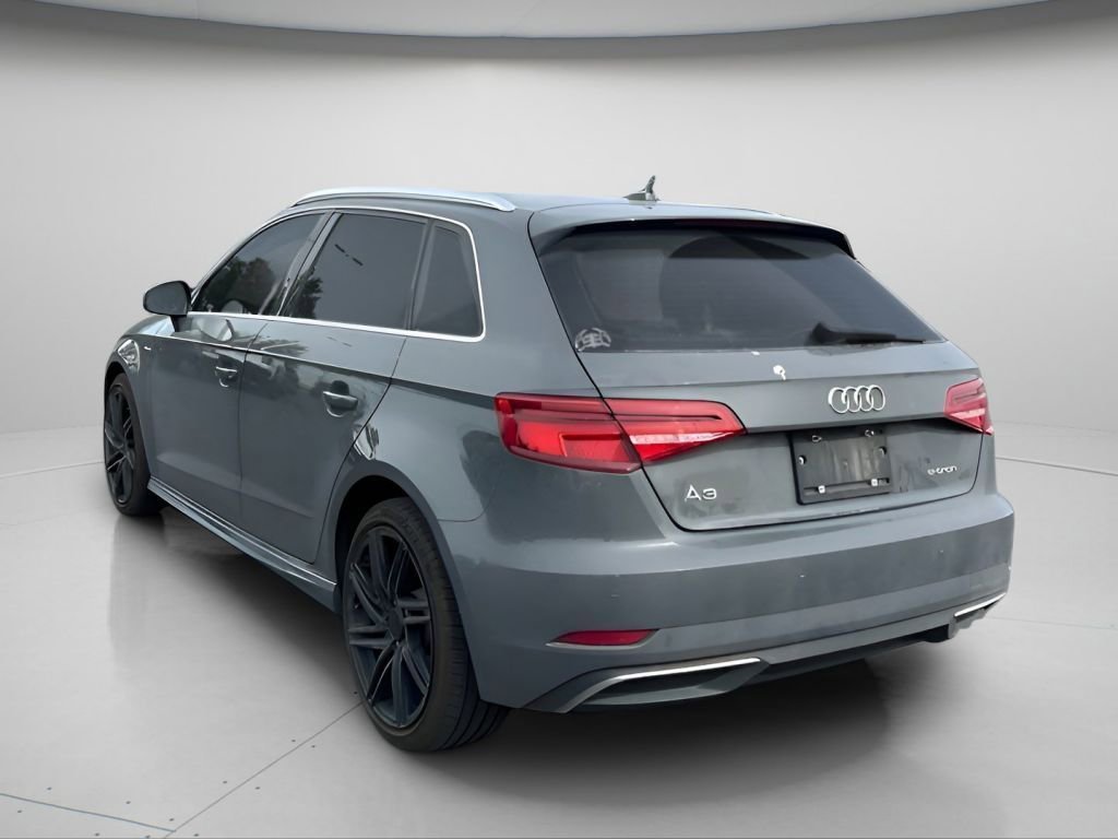 Used 2017 Gray Metallic Audi 1.4T Premium image 6