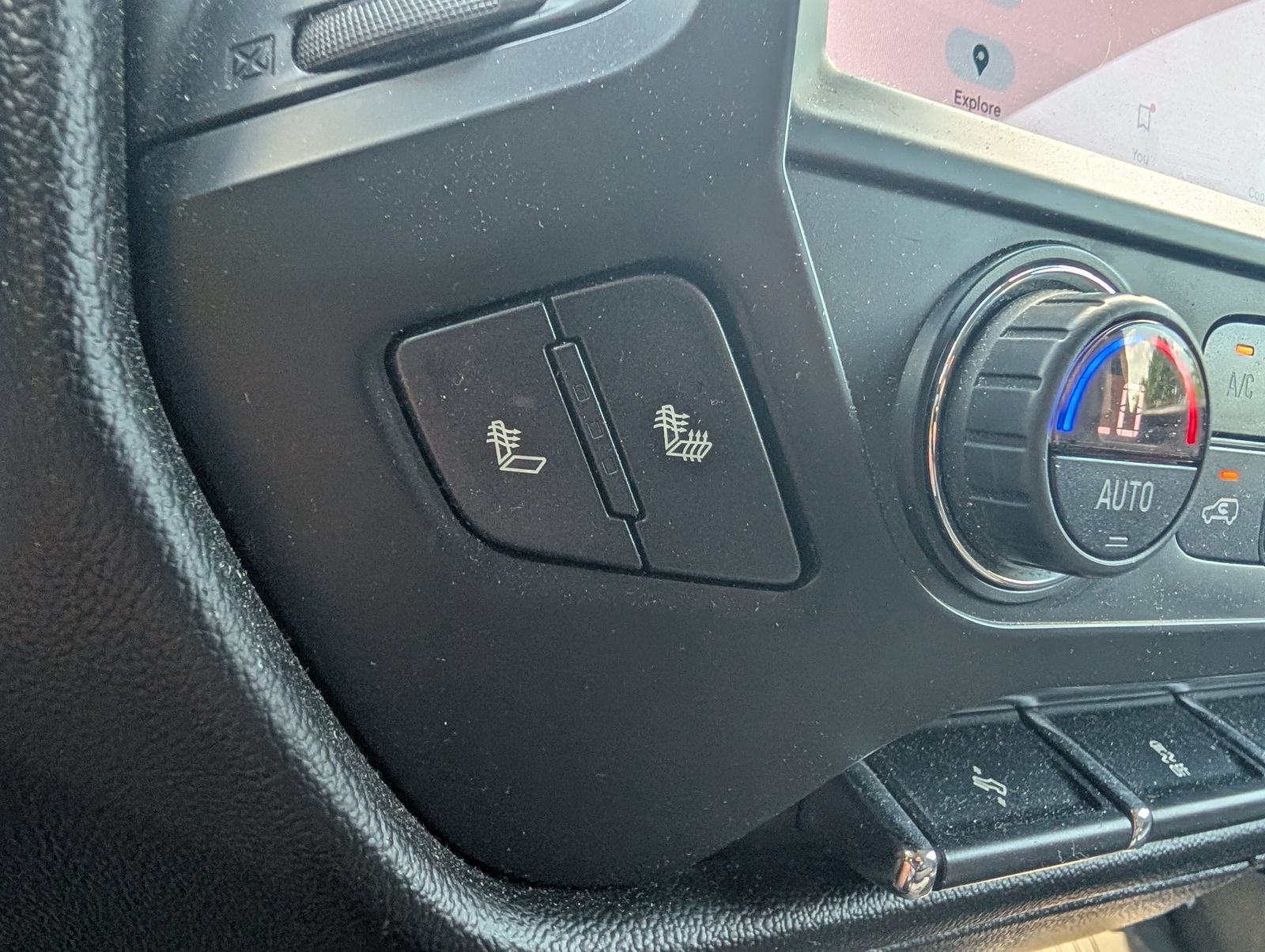Used 2018 BLACK Chevrolet LT image 11