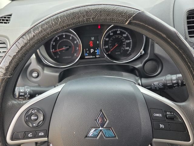 Used 2021  Mitsubishi 2.0 ES image 21