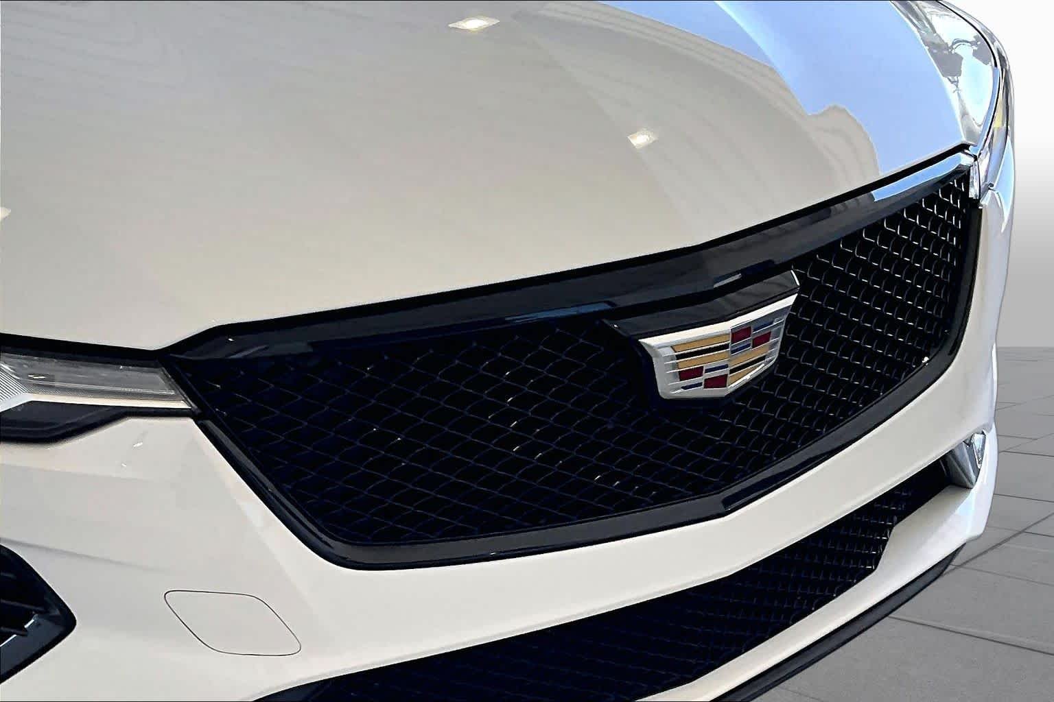 Used 2020 Summit White Cadillac V-Series image 59
