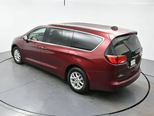Used 2023 Velvet Red Pearlc Chrysler LX image 35