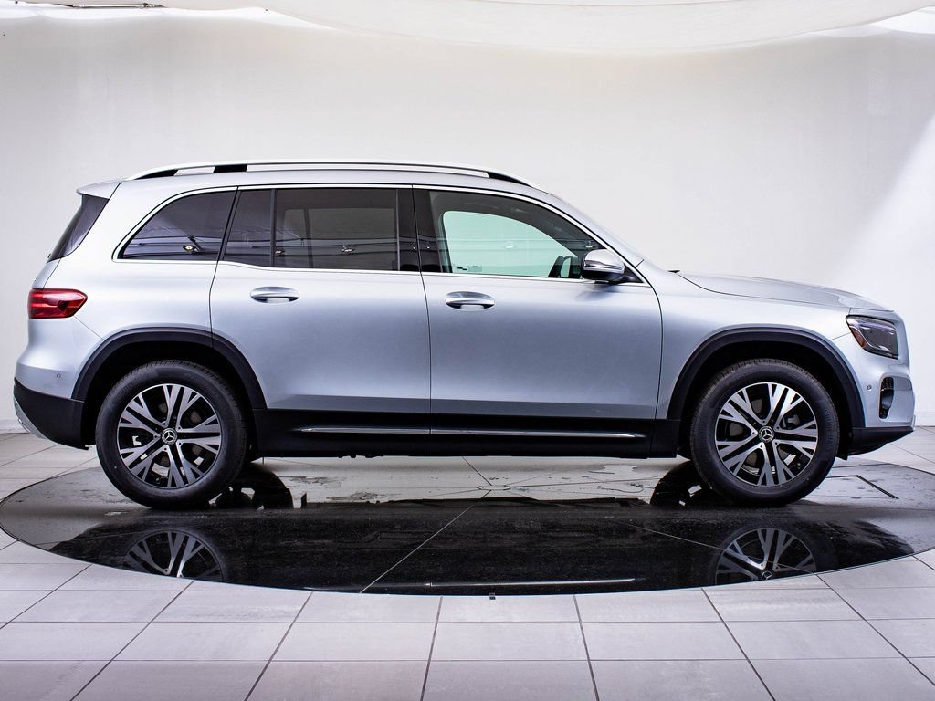 Used 2026 Mountain Gray Metallic Mercedes-Benz GLB 250 image 11