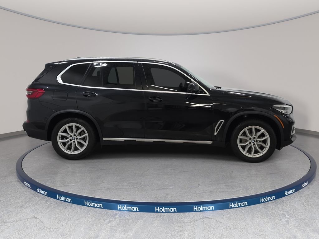 Used 2019 Black Sapphire Metallic BMW xDrive40i image 4