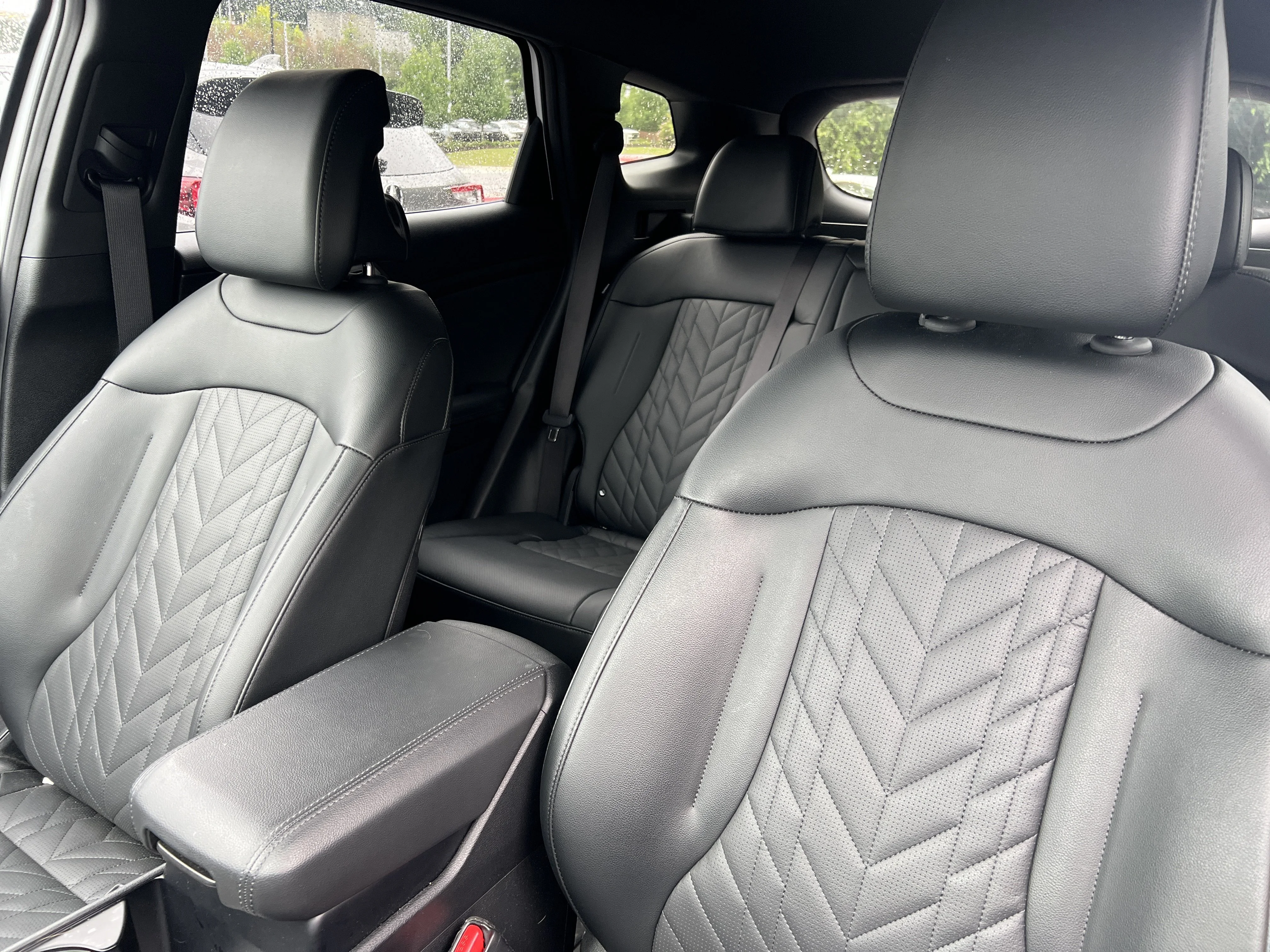Used 2025 Glacial White Pearl Kia X-Line image 9