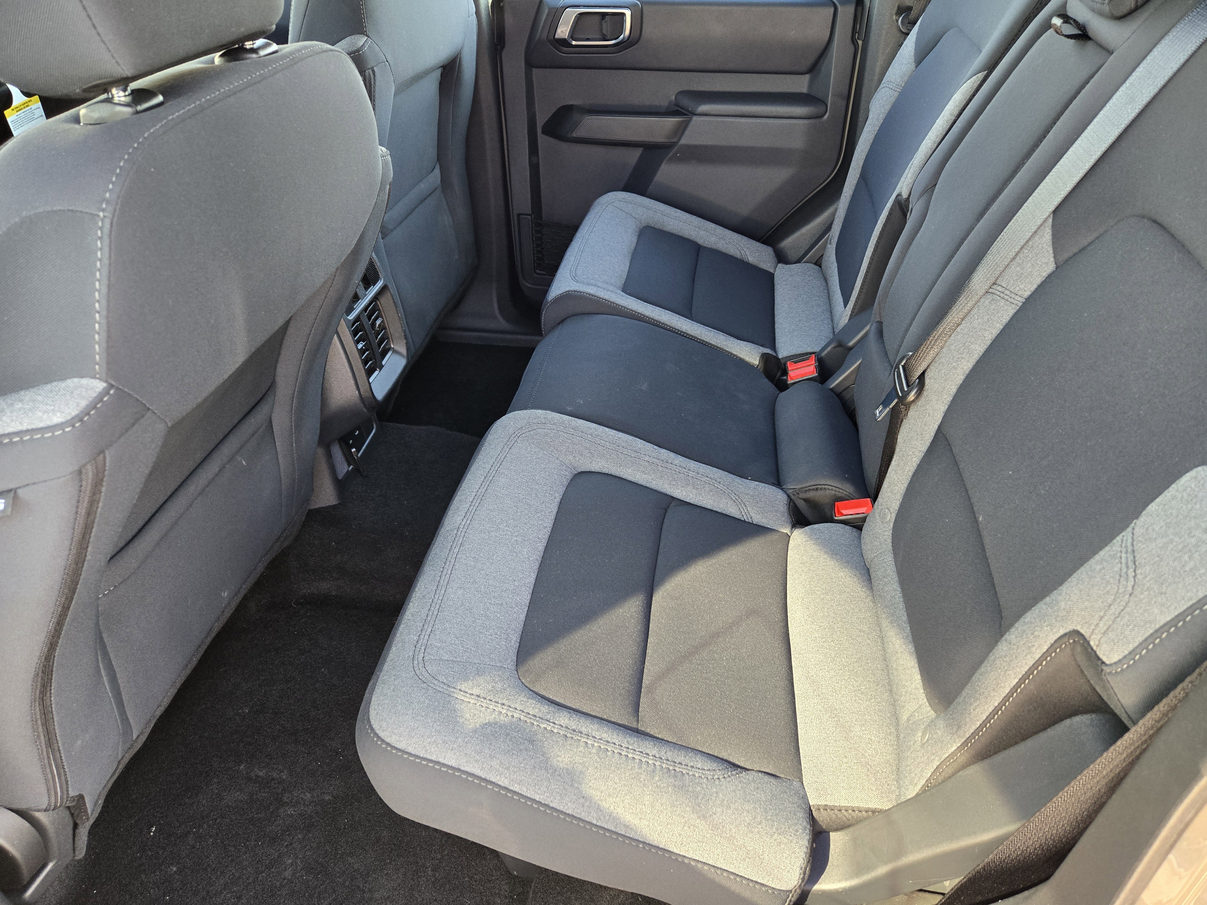 2025 Ford Bronco 4-Door Base - Photo 19