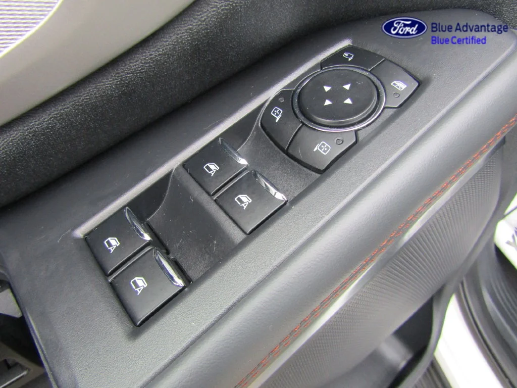Certified Used 2025 Star White Ford Active image 18
