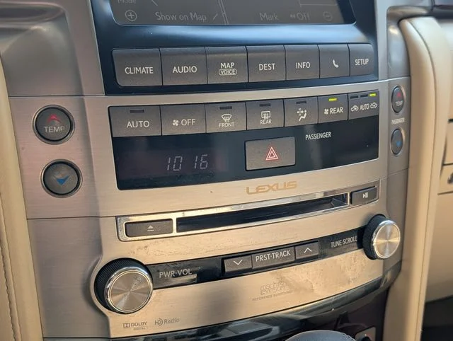 Used 2013 Starfire Pearl Lexus 570 image 19