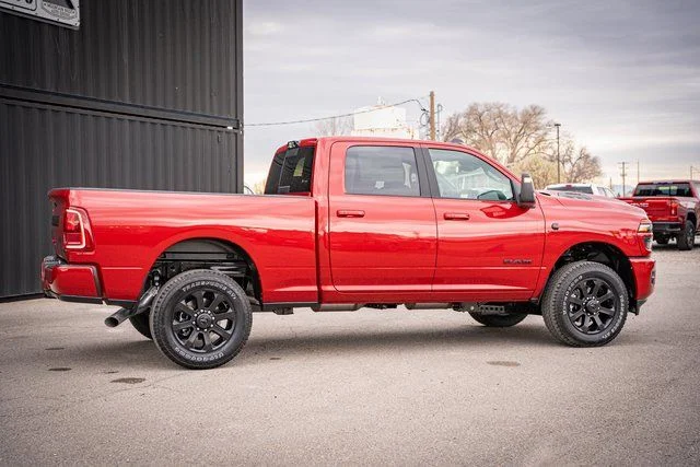 New 2026 Molten Red Pearl-Coat Exterior Paint RAM Laramie image 7