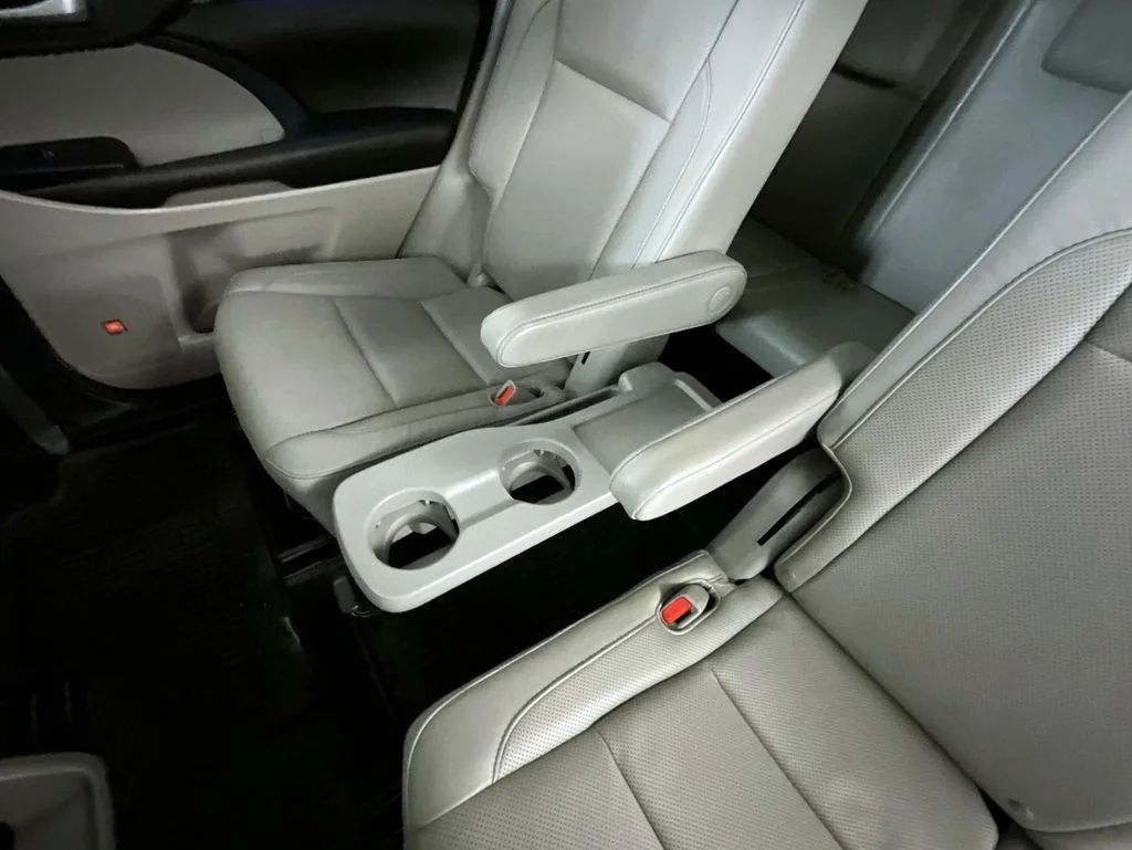 Certified Used 2016 Gray Toyota Limited image 21
