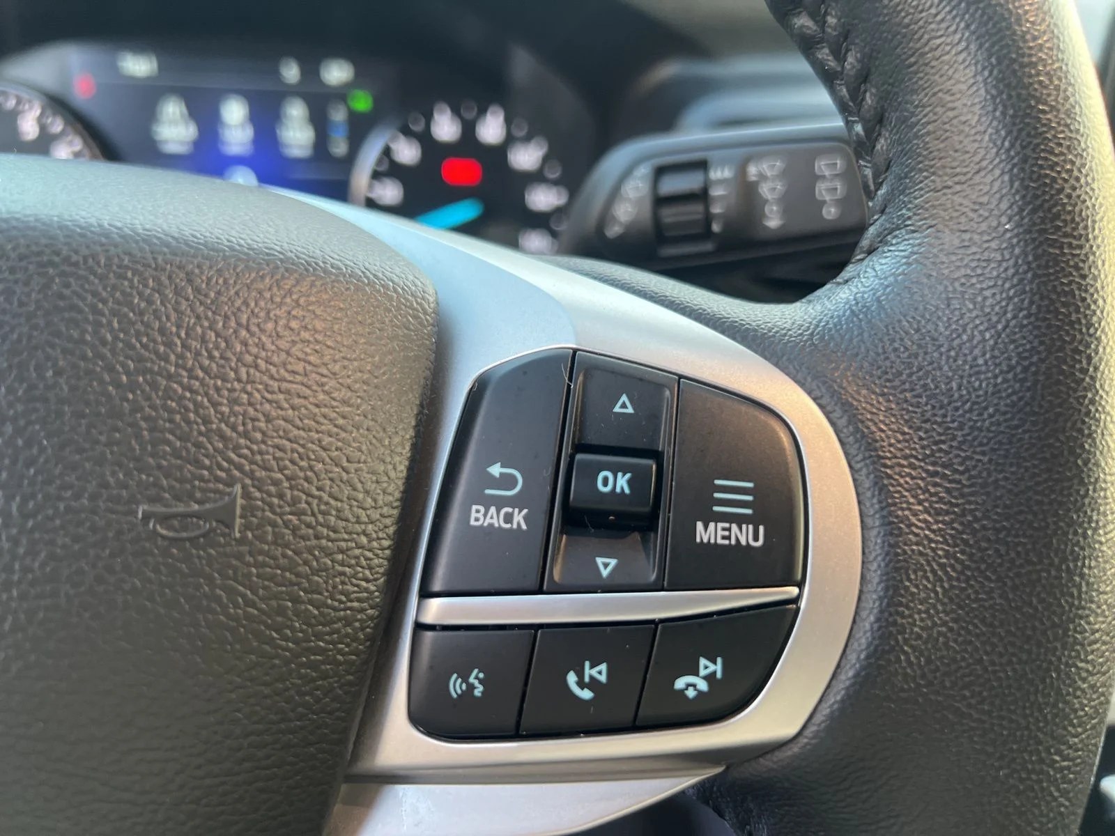 Used 2023 Agate Black Metallic Ford XLT image 14