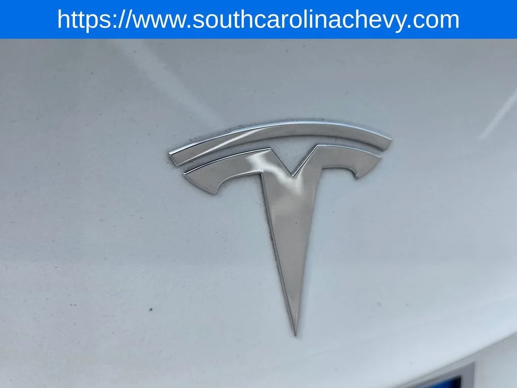 Used 2022  Tesla RWD image 32