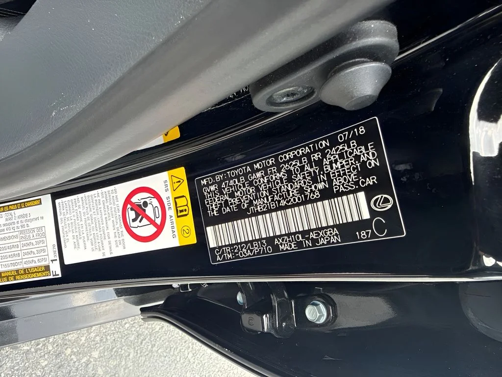 Used 2019 Black Lexus 300h Luxury image 24