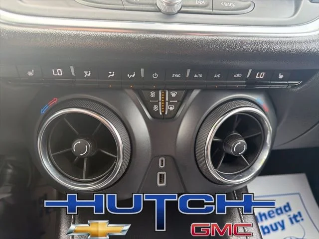 Used 2025 Summit White Chevrolet 2LT image 32