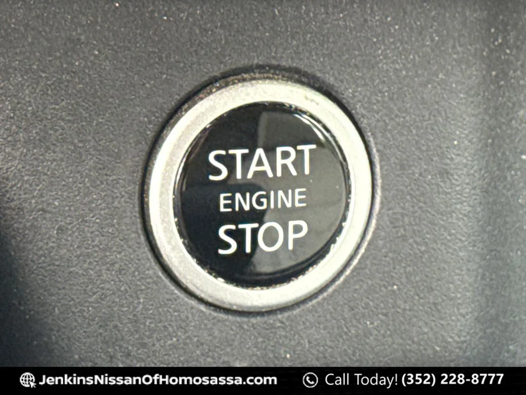 Used 2021 Blue Nissan SV image 45