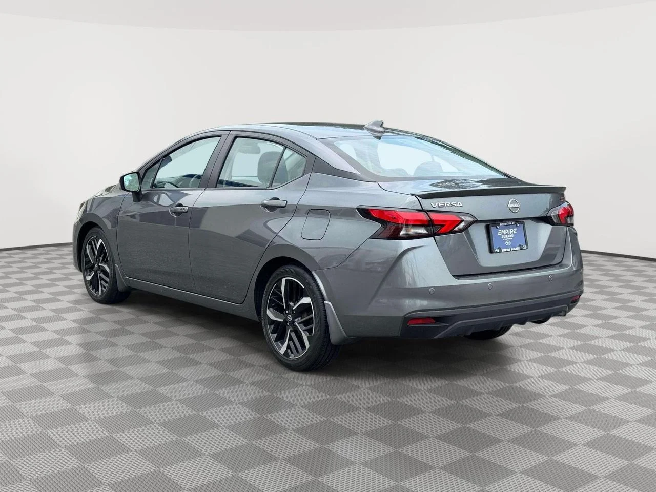 Used 2023 Gun Metallic Nissan 1.6 SR Xtronic CVT image 6