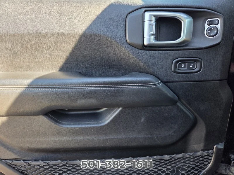 Used 2019 Black Clearcoat JEEP UNLIMITED SAHARA image 11