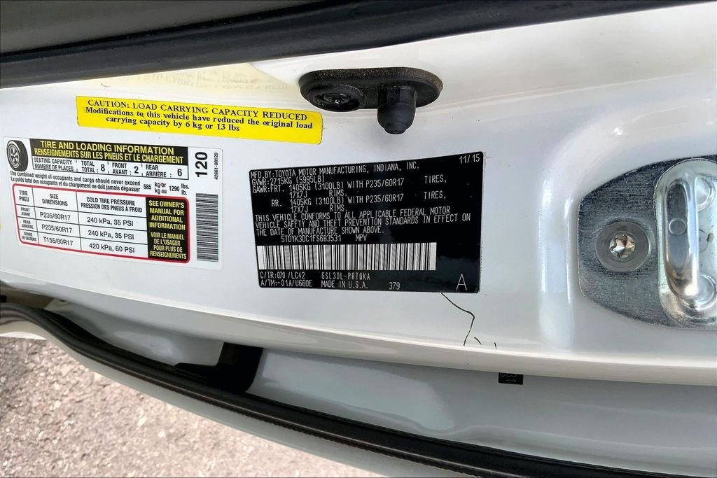 Used 2015 White Toyota XLE Premium image 18