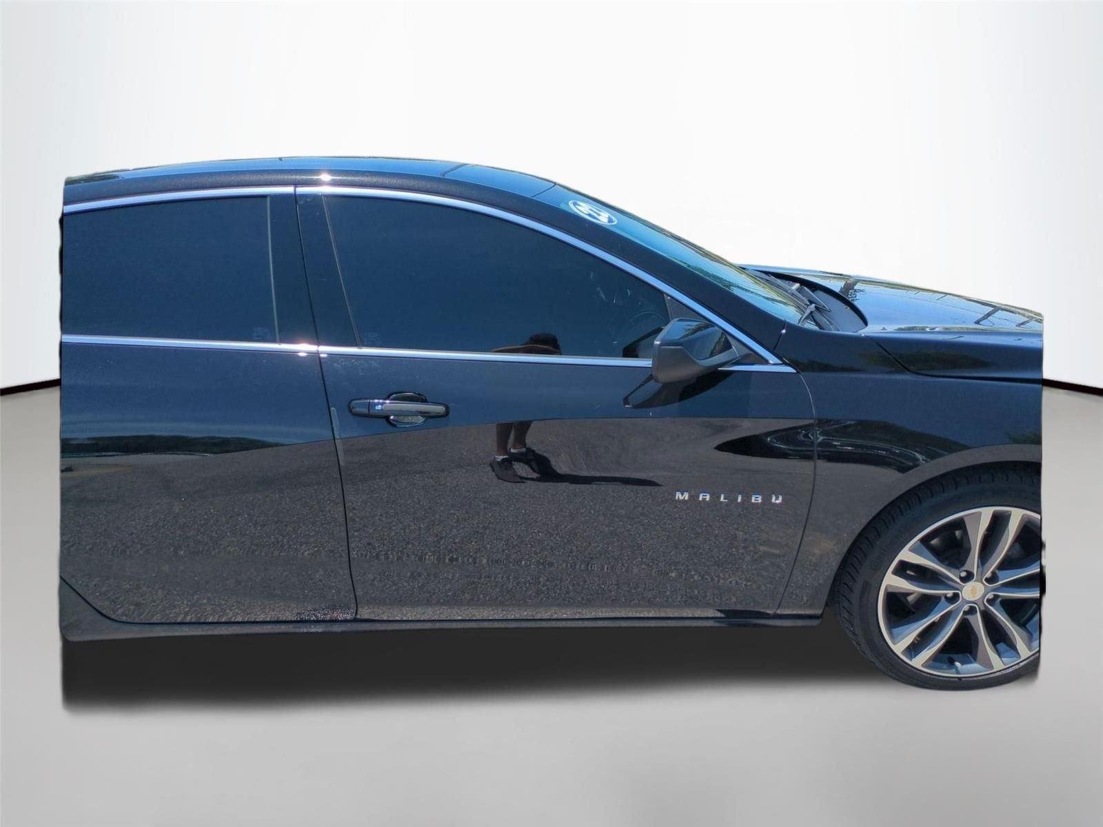 Used 2022 Mosaic Black Metallic Chevrolet LT image 36