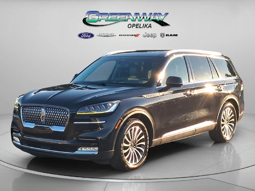 Used 2021 Black Lincoln Reserve image 2