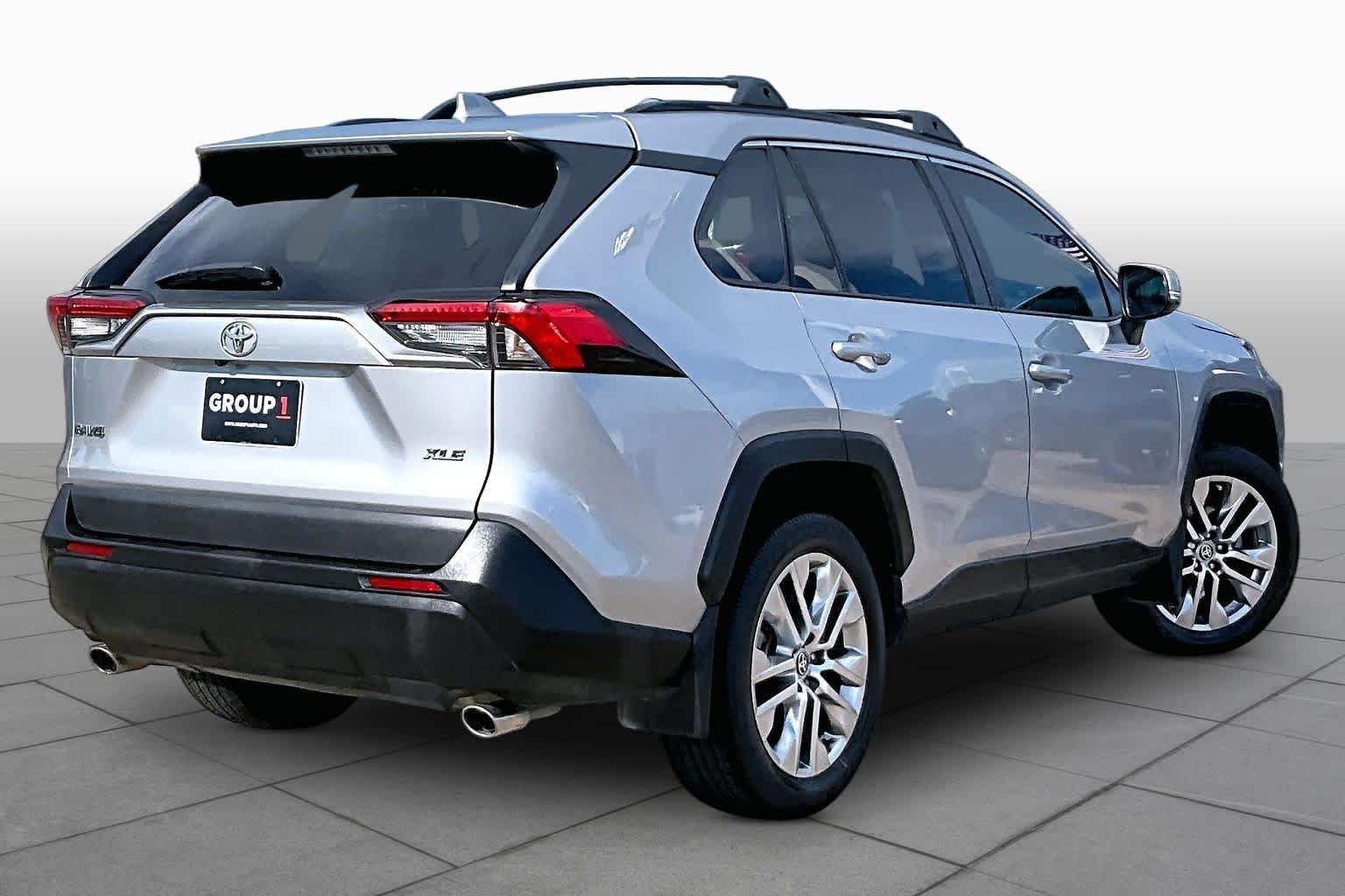 Used 2024 Silver Sky Metallic Toyota XLE Premium image 13