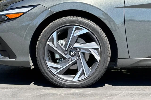 Used 2025 Gray Hyundai Limited image 32