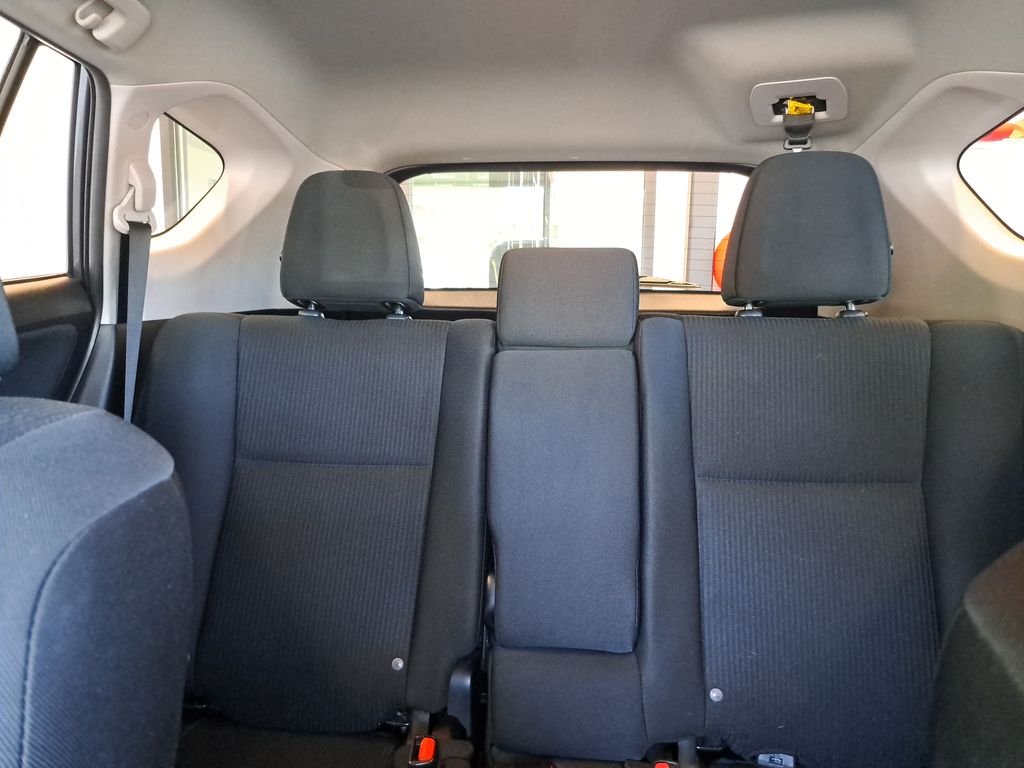 Used 2018 Gray Toyota LE image 27