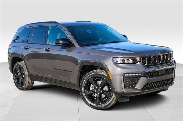 New 2026 Baltic Gray Metallic Clear-Coat Exterior Paint Jeep Limited image 2