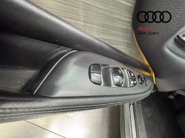 Used 2015 Gray Nissan SL image 33