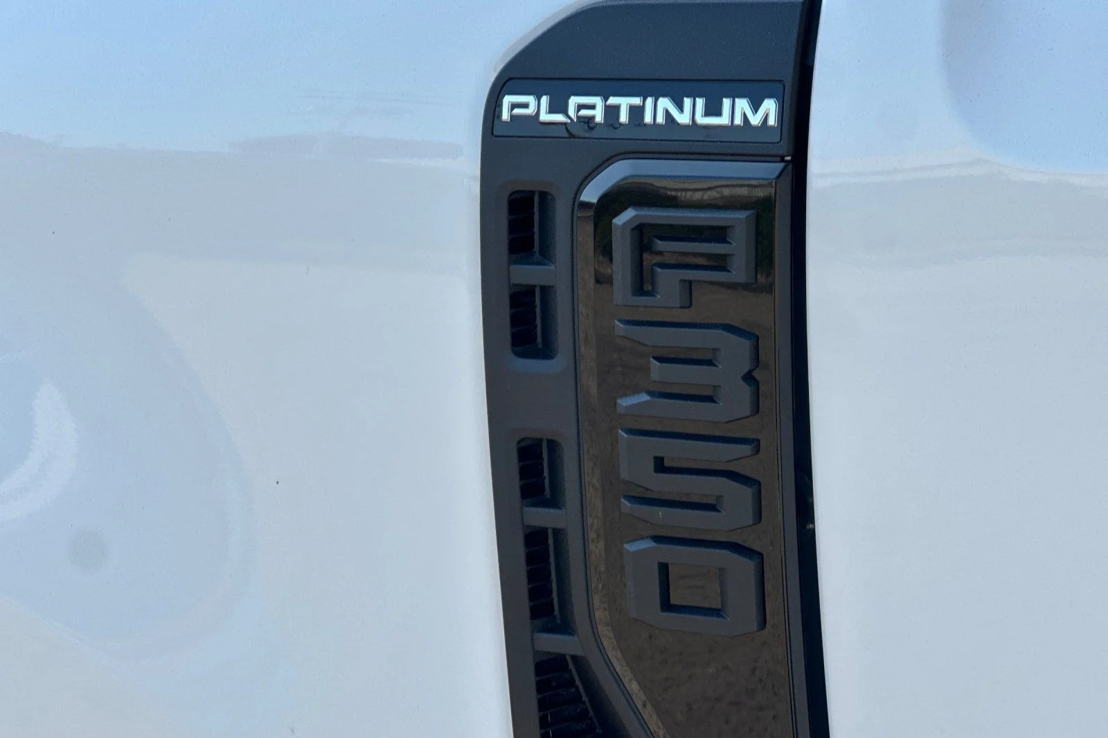 New 2026 Star White Metallic Tri-Coat Ford F-350® Platinum® image 21