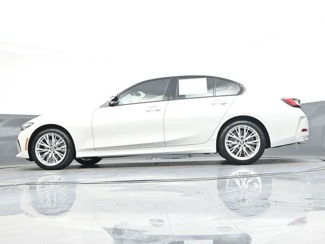 Used 2023 White BMW 330i xDrive image 39