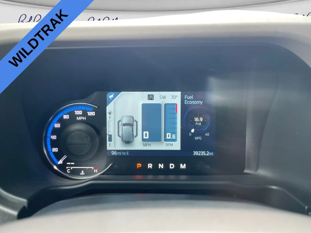 Used 2024 Shadow Black Ford Wildtrak image 22