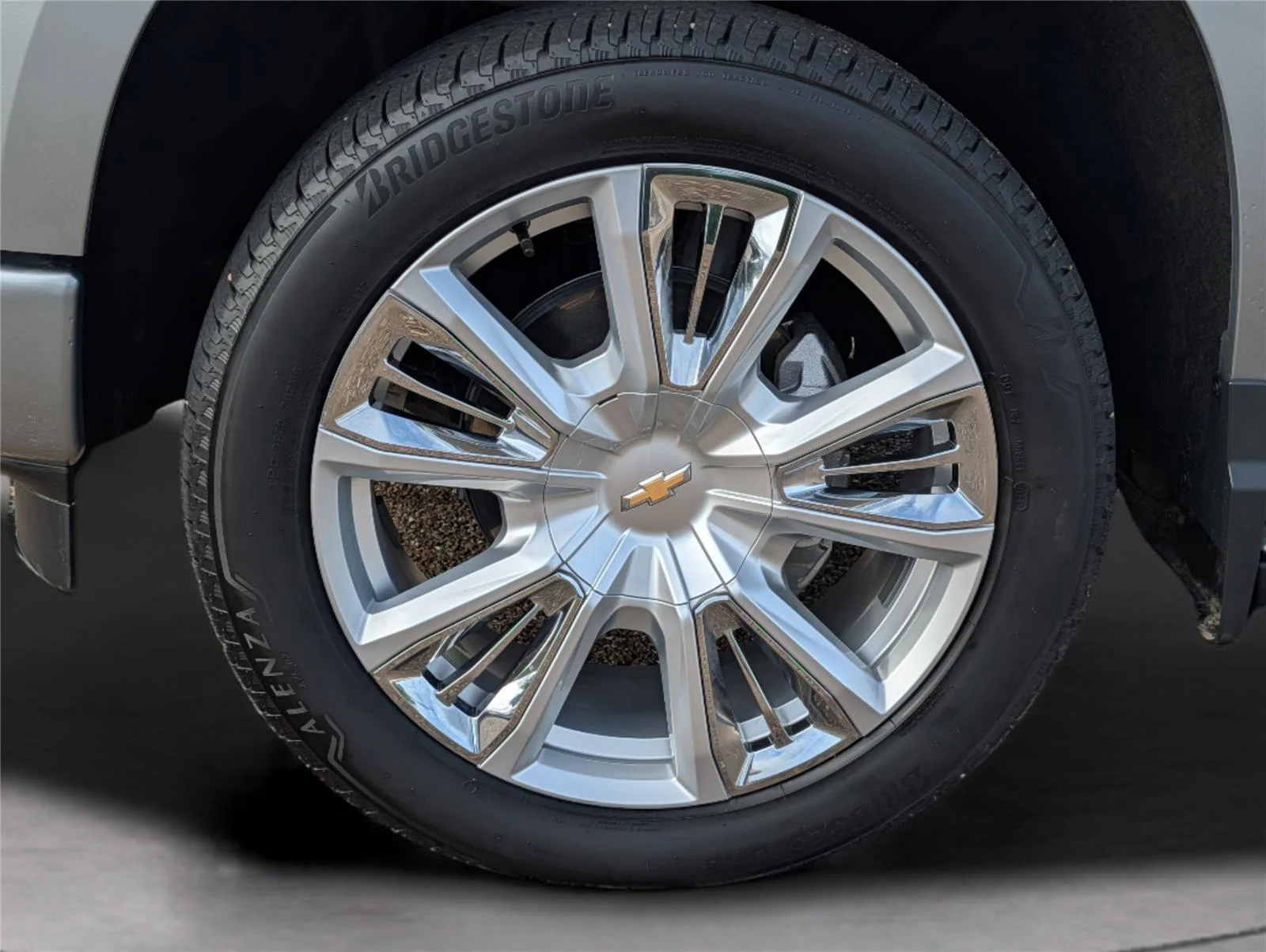 Used 2025 Sterling Gray Metallic Chevrolet High Country image 40