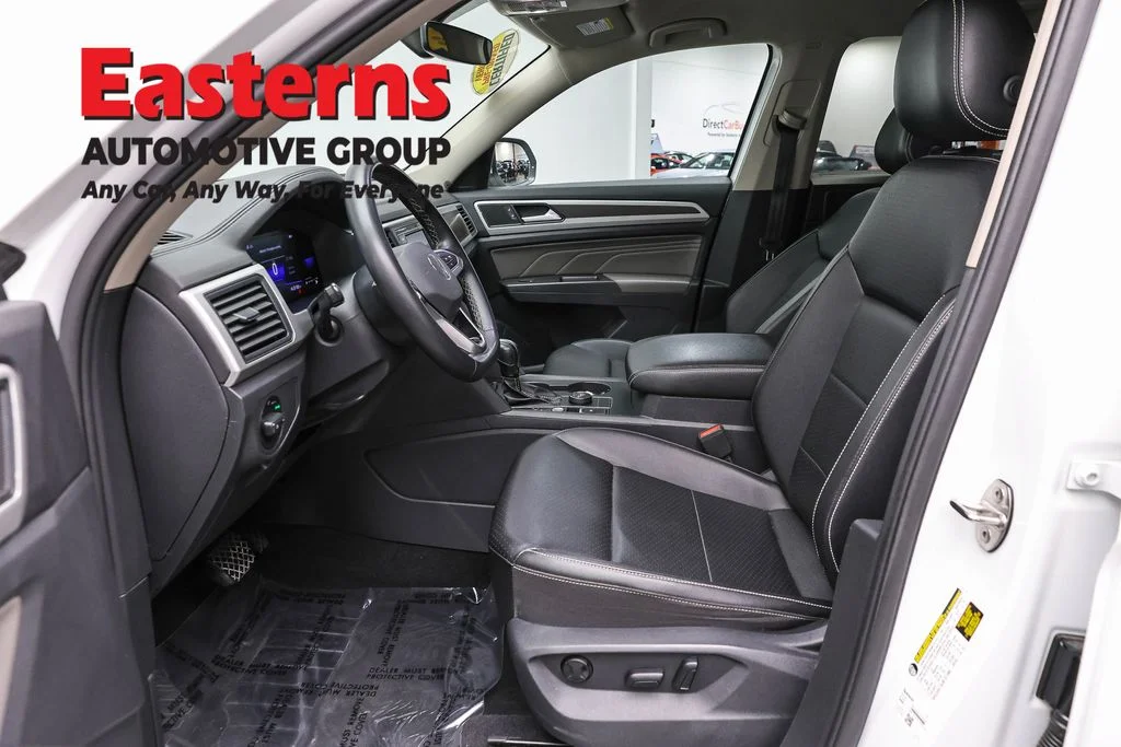 Used 2022 White Volkswagen 2.0T SE image 13