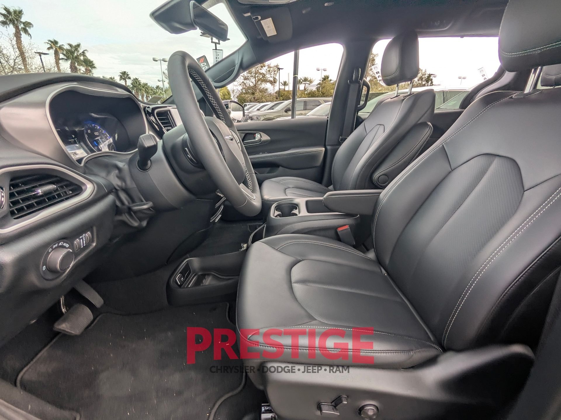 2026 Chrysler Voyager LX - Photo 24