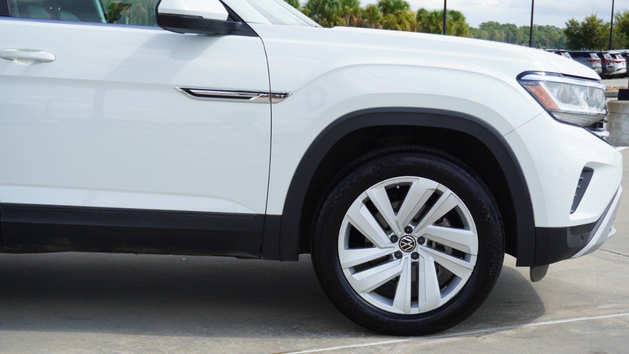 Used 2021 White Volkswagen 2.0T SE w/Technology image 9