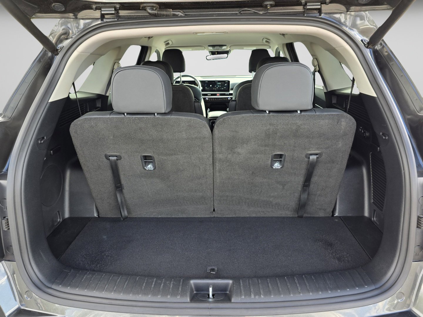 Used 2025 Interstellar Gray Kia EX image 32