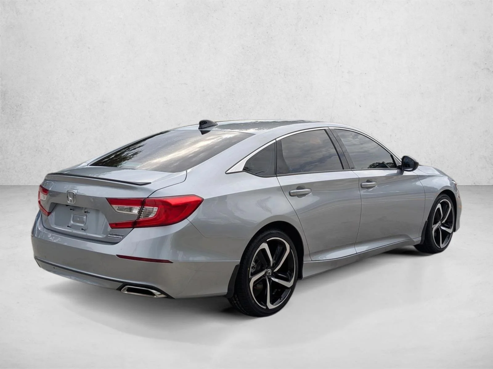Used 2021 Lunar Silver Metallic Honda Sport SE image 5