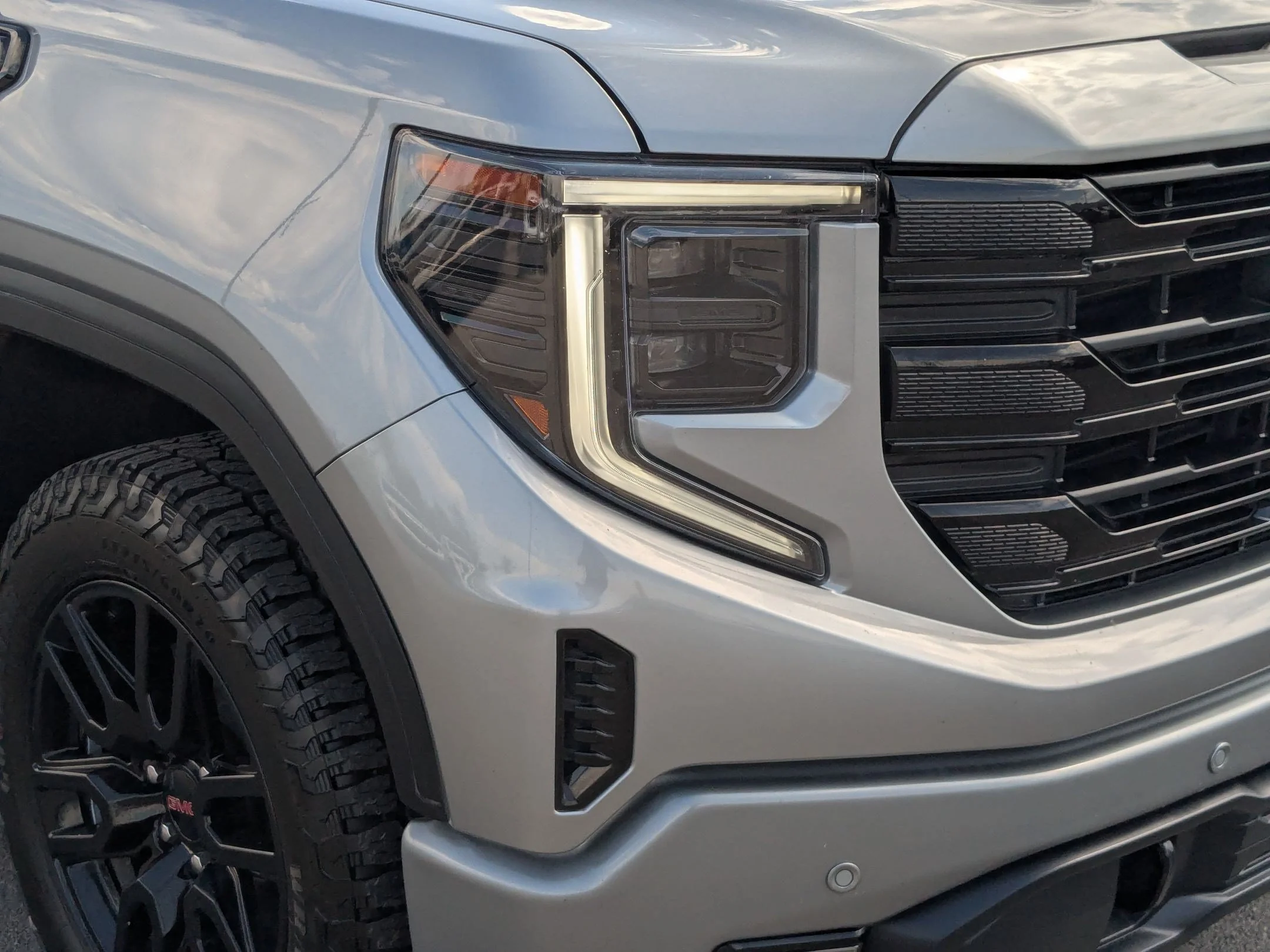 Used 2024 Sterling Metallic GMC Elevation image 11