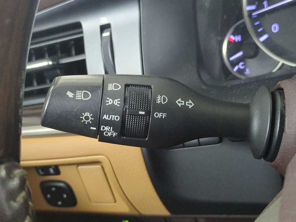 2018 Lexus ES 350 - Photo 28