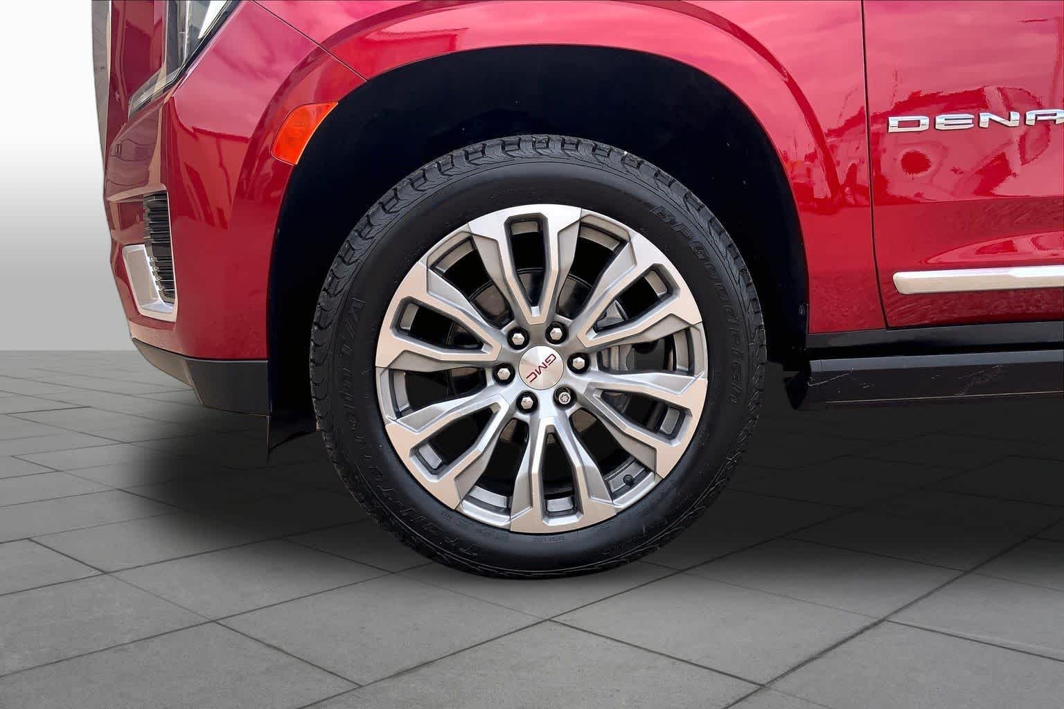 Used 2021 Cayenne Red Tintcoat GMC Denali image 11