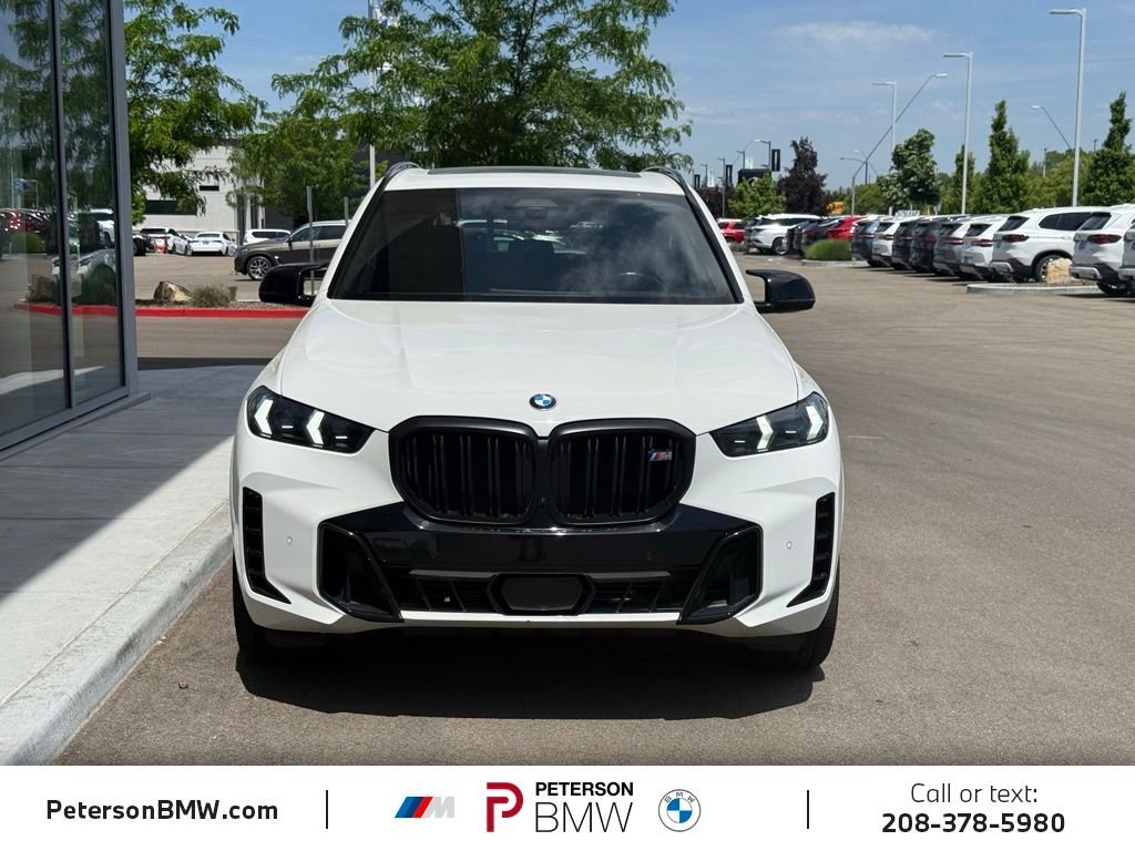 Used 2024 Alpine White BMW M60i image 8