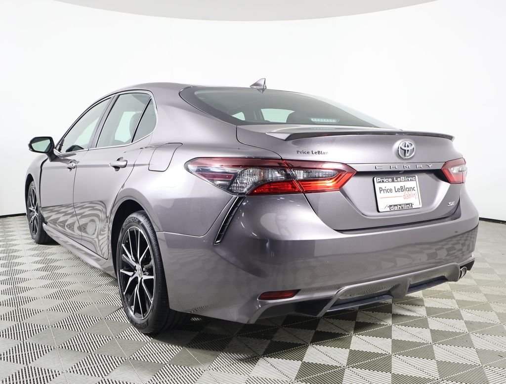 2024 Toyota Camry SE photo 2