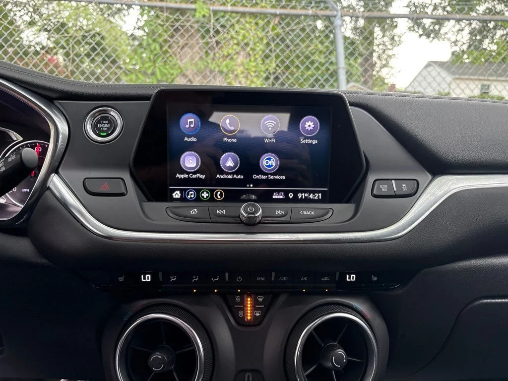 Used 2019 Red Chevrolet Base image 17