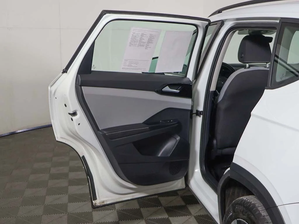 Used 2024 White Volkswagen 1.5T S image 19