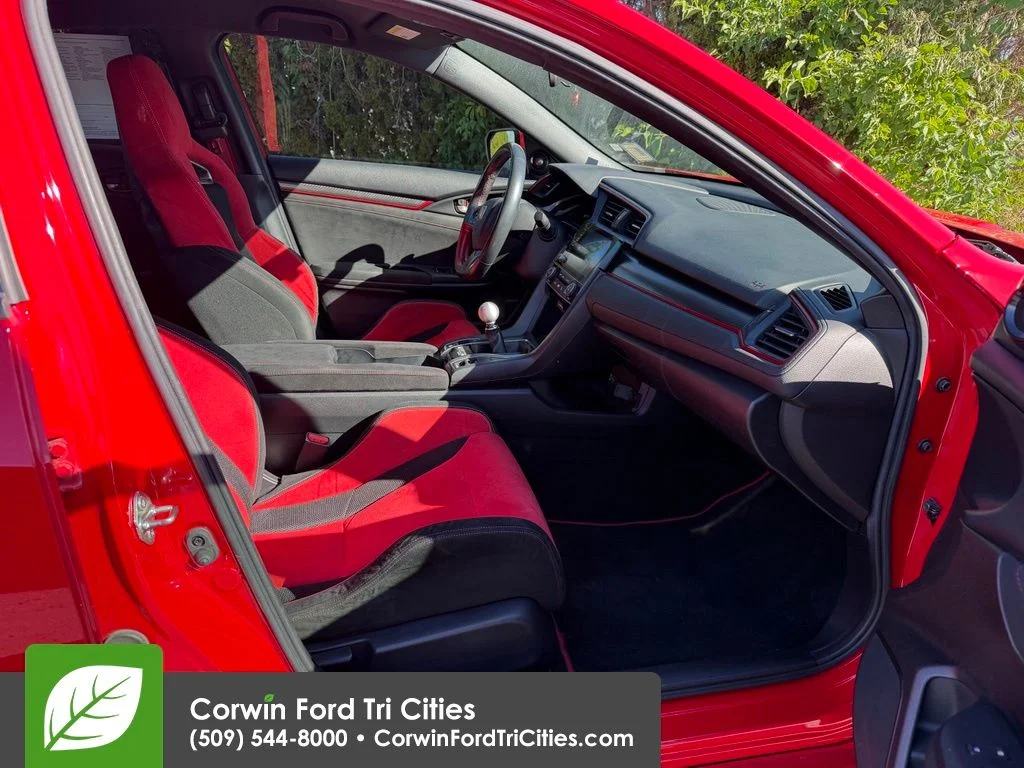 Used 2019 Rallye Red Honda Touring image 12