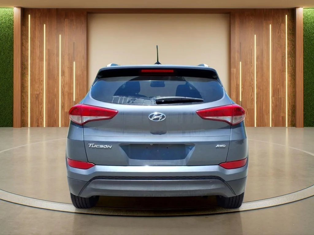 Used 2017 Gray Hyundai SE image 30