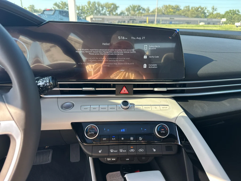 New 2026 Ecotronic Gray Hyundai Limited image 4