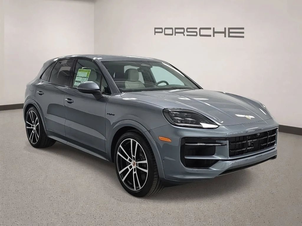 New 2026 Vanadium Grey Metallic Porsche E-Hybrid image 8