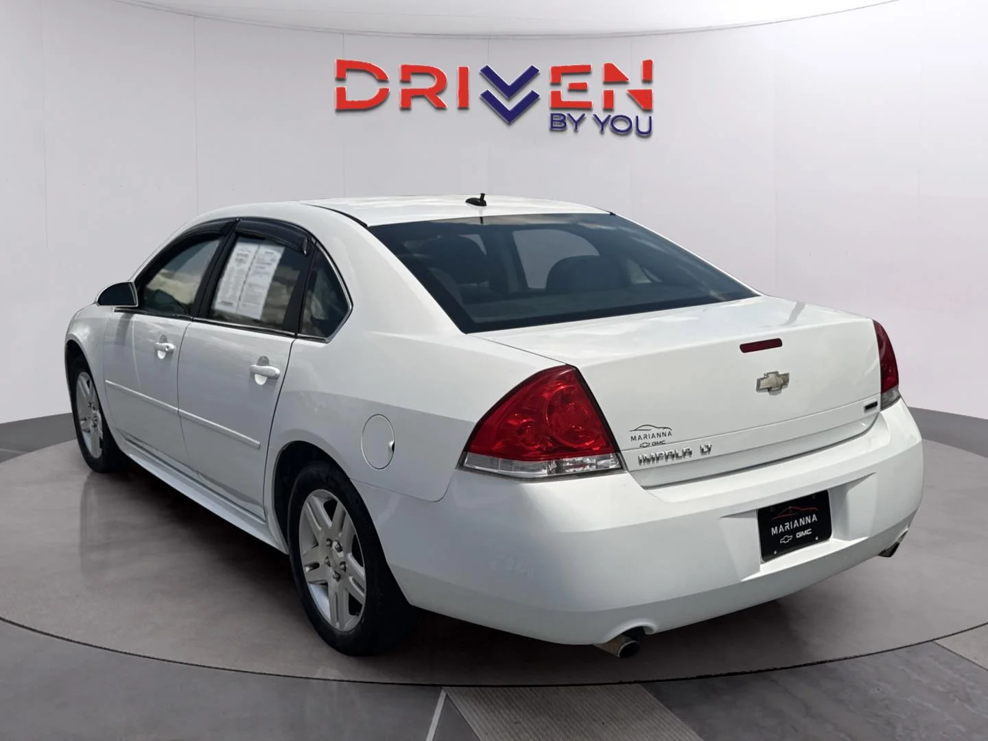 Used 2015 SUMMIT WHITE Chevrolet LT image 3